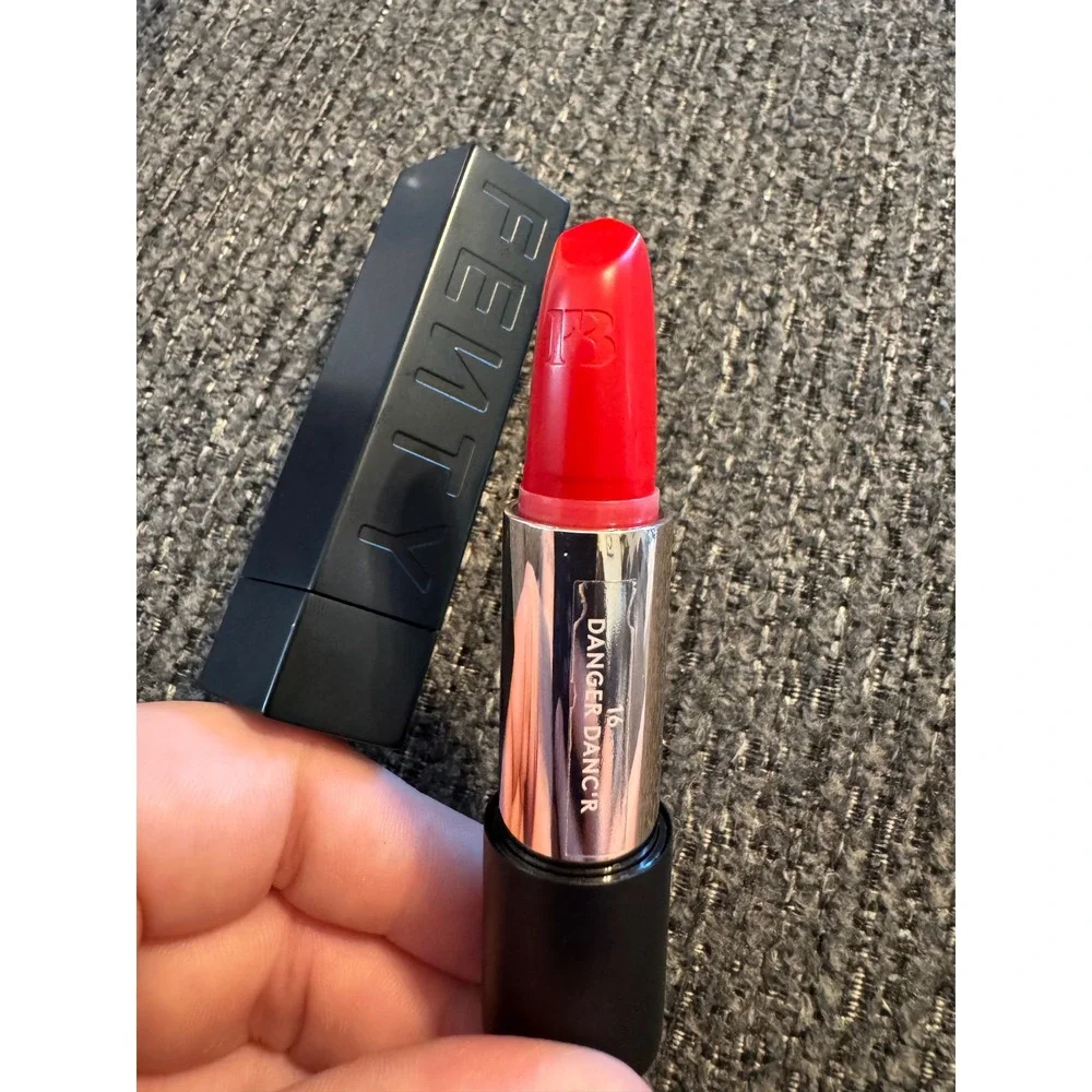 Fenty Beauty Icon Semi-Matte Lipstick 16 Danger Danc'r Matte Black Case Red